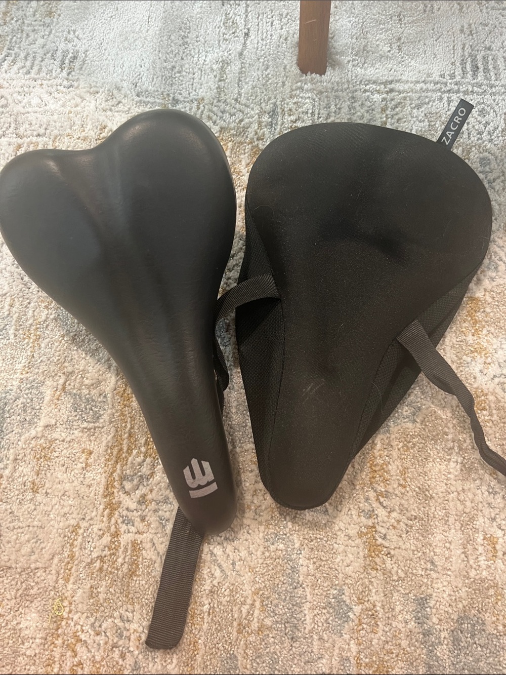 Mongoose Memory Foam Bicycle Saddle Seat Bike Cycling w extra z20
